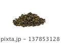 Dry tea leaves 137853128