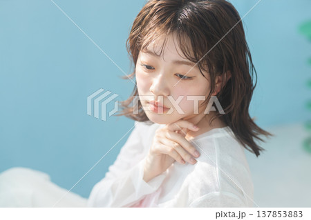 若い女性のビューティーイメージ 若い女性のビューティーイメージ 137853883