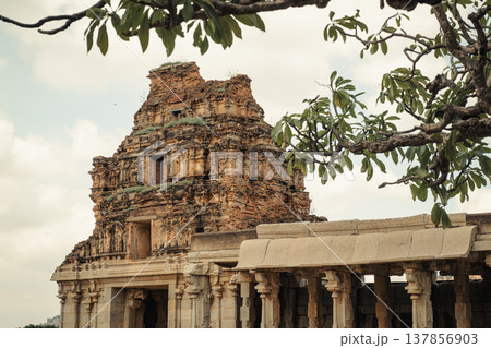 Vitthala Temple in Hampi, India. Part of the Group of Monuments at Hampi, designated as a UNESCO World Heritage Site 137856903