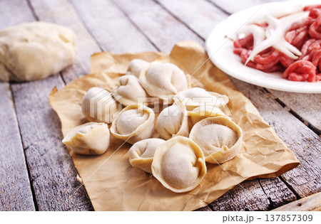 damplings with fresh meat and onion damplings with fresh meat and onion 137857309