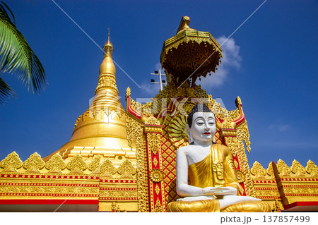 Asian Buddhist temple. Global Vipassana Pagoda in Mumbai, India Asian Buddhist temple. Global Vipassana Pagoda in Mumbai, India 137857499