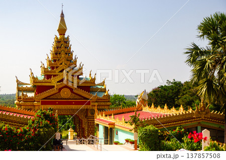 Asian Buddhist temple. Global Vipassana Pagoda in Mumbai, India Asian Buddhist temple. Global Vipassana Pagoda in Mumbai, India 137857508
