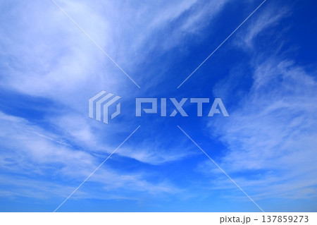 爽やかな青空と雲 爽やかな青空と雲 137859273