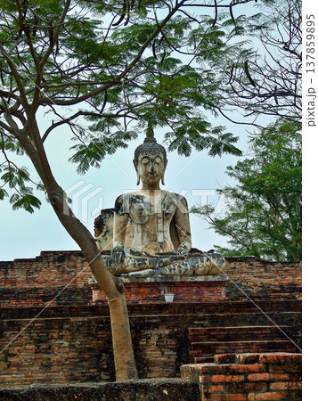 Wat Mekon is a Buddhist temple complex in Sukhothai Historical Park, Sukhothai in the Northern Region of Thailand Wat Mekon is a Buddhist temple complex in Sukhothai Historical Park, Sukhothai in the Northern Region of Thailand 137859895