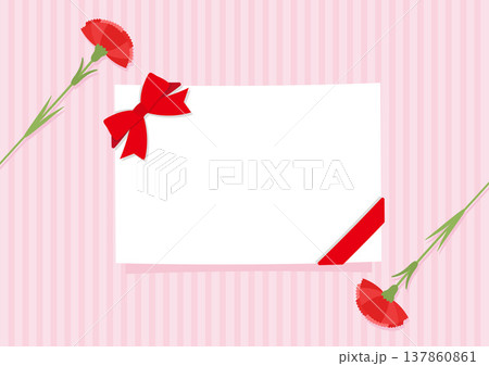 母の日の赤いカーネーションとリボン付きカードのフレーム、ストライプ柄の背景 137860861
