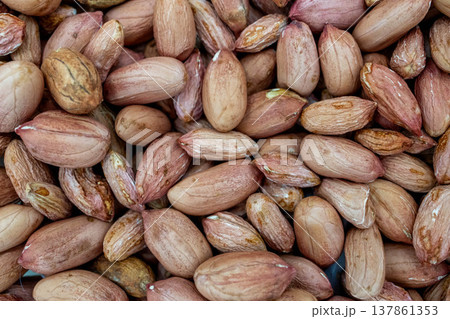ピーナッツのテクスチャ(クローズアップ) ピーナッツのテクスチャ(クローズアップ) 137861353