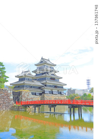 長野県松本市、国宝松本城の風景 長野県松本市、国宝松本城の風景 137861748