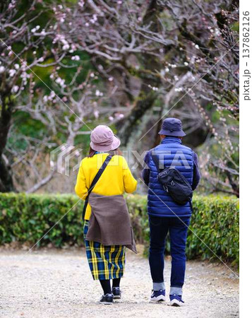 年の差夫婦の老後 年の差夫婦の老後 137862126
