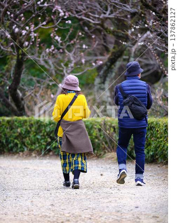年の差夫婦の老後 年の差夫婦の老後 137862127