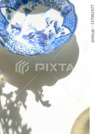和風のイメージ画像［和食器］ 137862877