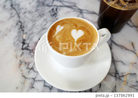 hot coffee in a glass latte art korea 137862991