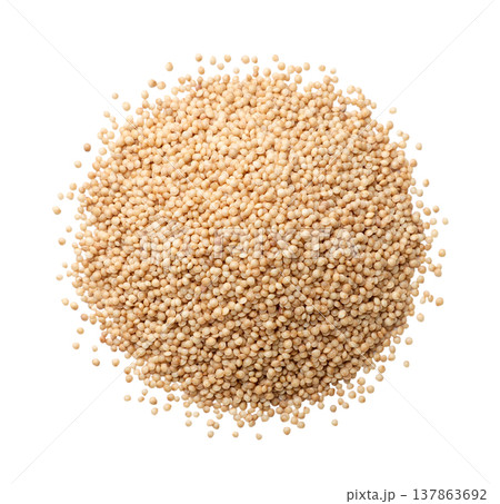 Pile of amaranth seeds cut out on a white background. Top view 137863692
