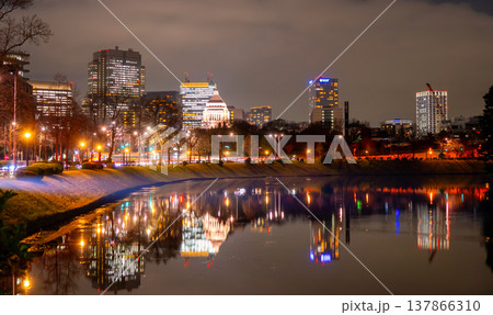 東京 皇居桜田門から望む夜景 東京 皇居桜田門から望む夜景 137866310