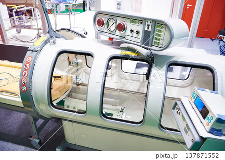 Hyperbaric medical chamber Hyperbaric medical chamber 137871552