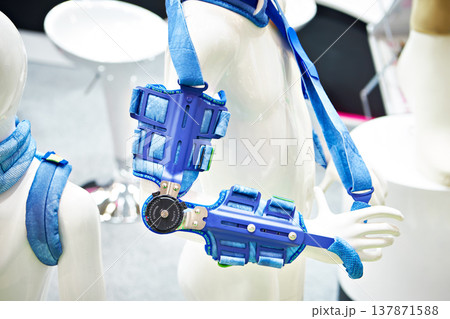 Children elbow orthosis 137871588