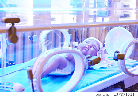 Baby mannequin in incubator 137871611