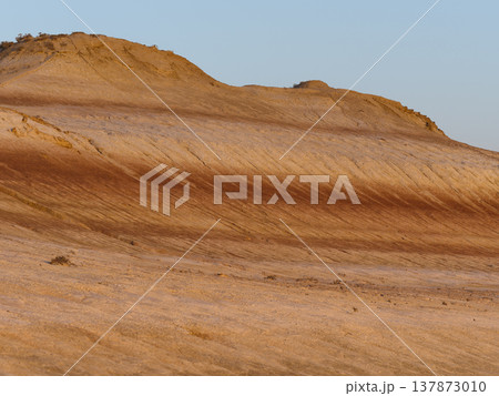 カザフスタン・ウスチュルト台地 キジルクップの岩山 / Kyzylkup, Kazakhstan カザフスタン・ウスチュルト台地 キジルクップの岩山 / Kyzylkup, Kazakhstan 137873010
