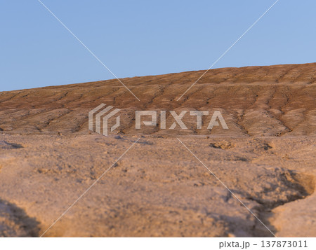 カザフスタン・ウスチュルト台地　キジルクップの岩山 / Kyzylkup, Kazakhstan 137873011