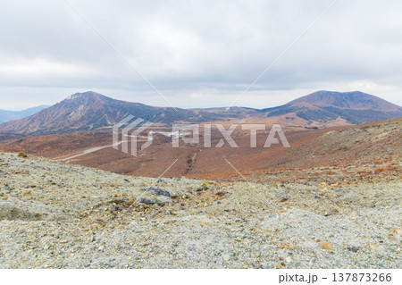晩秋の熊本県阿蘇 日本百名山 阿蘇山 晩秋の熊本県阿蘇 日本百名山 阿蘇山 137873266