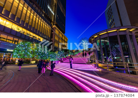 東京 千代田区 有楽町 東京ミッドタウン日比谷の夜景 東京 千代田区 有楽町 東京ミッドタウン日比谷の夜景 137874084