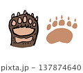 手描き風　熊の手と足跡 137874640