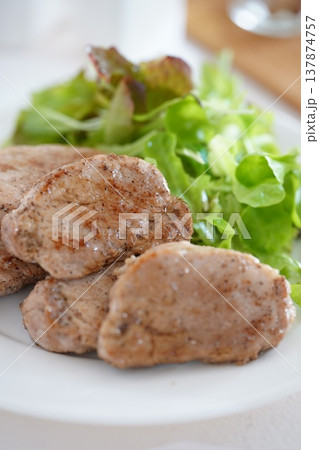 肉料理 肉料理 137874757