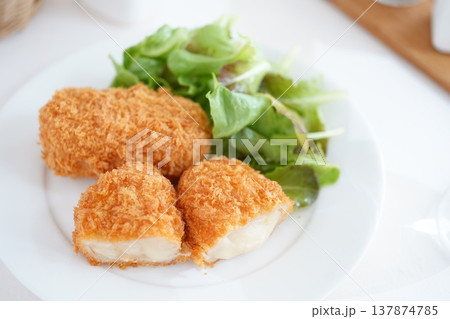 クリームコロッケ クリームコロッケ 137874785