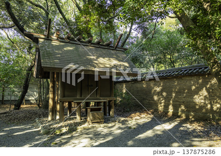 熱田神宮　西八百萬神社と信長塀　愛知県名古屋市 137875286