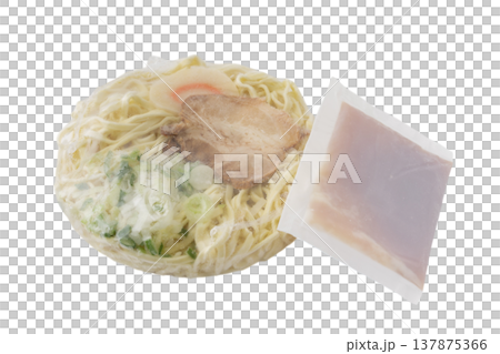 透明背景（png）にパックされた冷凍のラーメンと汁のセット 137875366