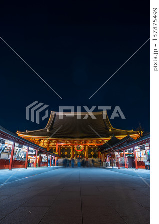 「東京都」夜の浅草寺・本堂 137875499