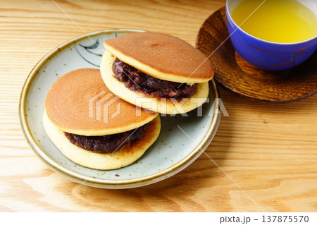 どら焼き 和菓子 どら焼き 和菓子 137875570