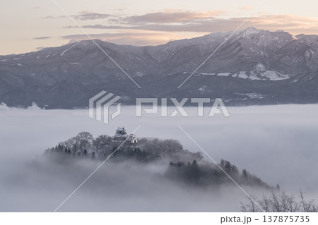 天空天空の城　越前大野城 137875735