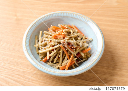 きんぴらごぼう 137875879