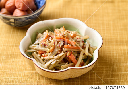 きんぴらごぼう 137875889