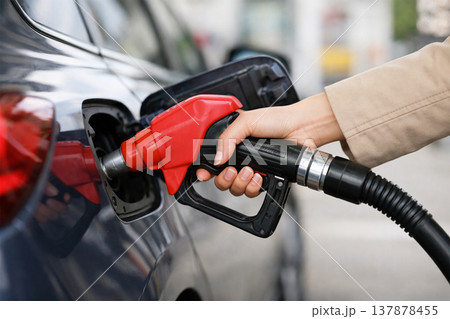 給油（セルフ） 137878455