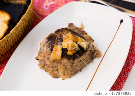 Catalan dish Trinxat de la cerdanya 137878925