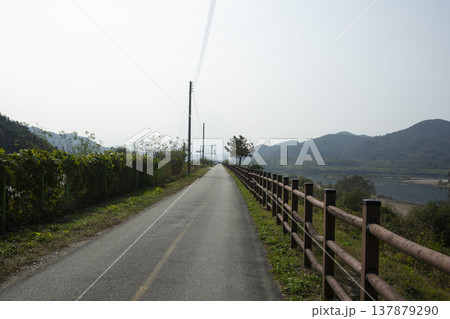 Han River bike path Han River bike path 137879290