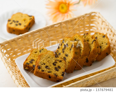 パウンドケーキ 137879481