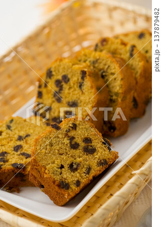 パウンドケーキ 137879482