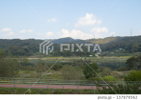 Han River bike path Han River bike path 137879562