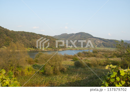Han River bike path Han River bike path 137879702