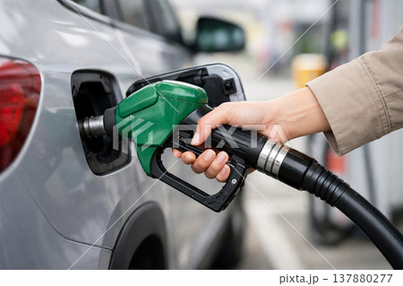 給油（セルフ） 137880277