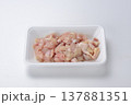 鶏コマ肉 137881351