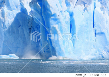 ペリトモレノ 137881383