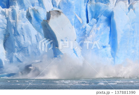 ペリトモレノ 137881390