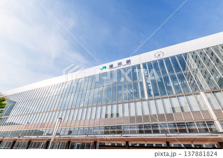 北海道旭川市　旭川の玄関口　快晴のJR旭川駅（北口） 137881824