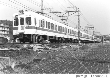 小田急、2482～+2452～、併結急行・箱根湯本・江ノ島行、柿生ー鶴川、1982年3月14日 137883324