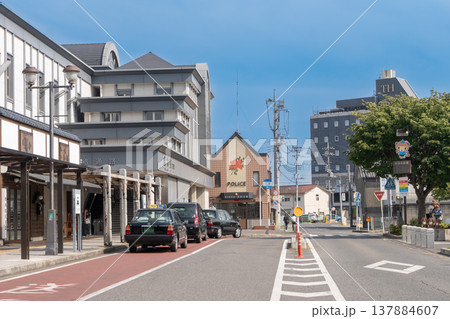駅前風景　館林駅 137884607