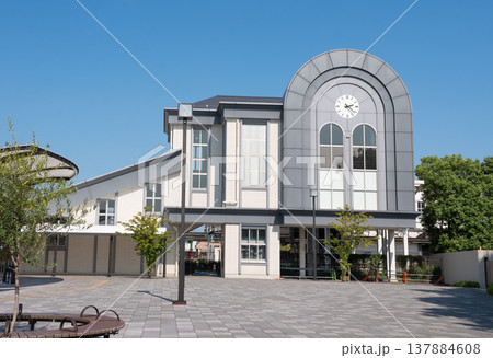 駅前風景　館林駅 137884608