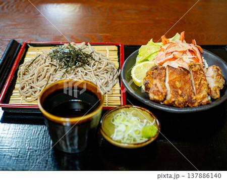 蕎麦と郷土料理山賊焼きの定食セット 蕎麦と郷土料理山賊焼きの定食セット 137886140